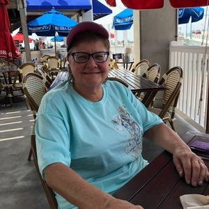 Meet your Posher, Sharon